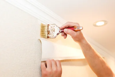 Pose de papier peint à Saman — revêtements muraux et toiles de verre
